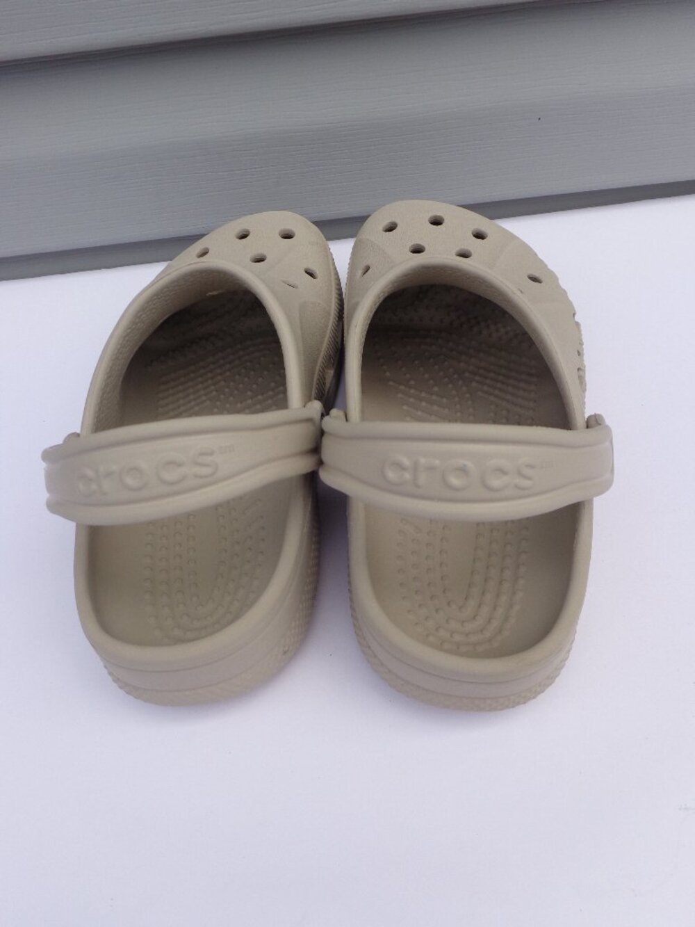 Crocs Baya Unisex Adult Clogs Beige Tan Sandals Size Men's 4  Women's 6 - Picture 4 of 5
